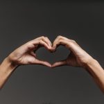 How Acts of Kindness Can Improve Mental Health and Overall Well-Being